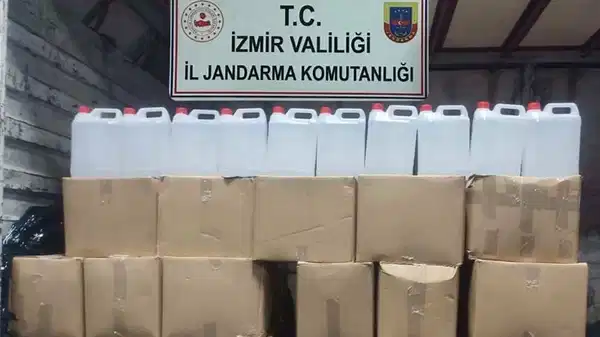 İzmir'de 'sahte içki' operasyonu: 860 litre etil alkol ele geçirildi