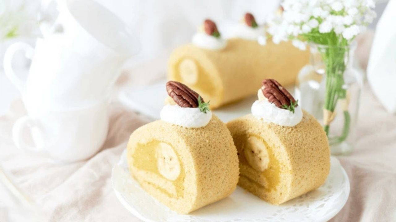 Yumuşacık dokusuyla mest eden lezzet: Muzlu rulo pasta tarifi