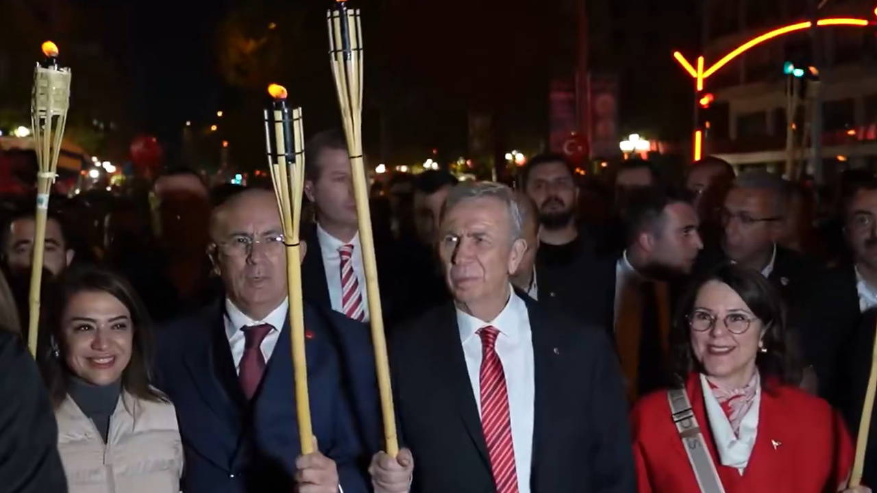 Ankara'da Cumhuriyet yürüyüşü... Mansur Yavaş: Cumhuriyetimizin değerlerine sahip çıkacağız