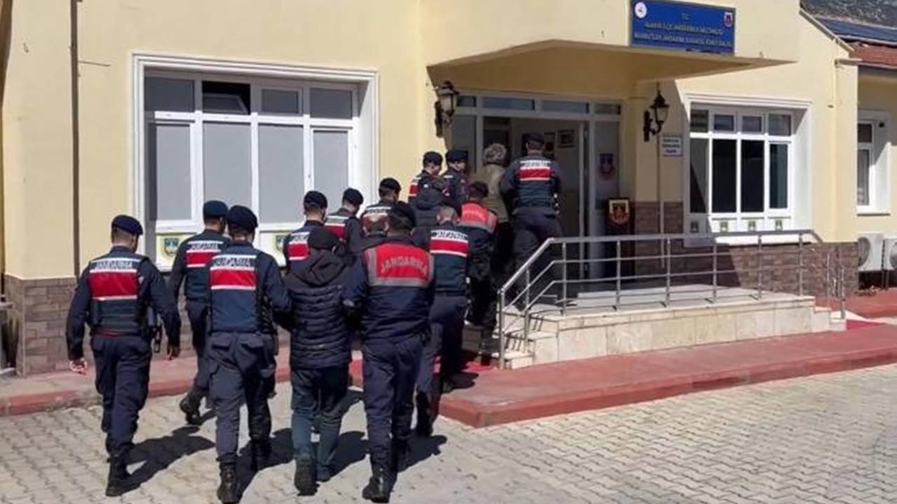 Antalya’da uyuşturucu operasyonu: 425 bin sentetik hap ele geçirildi