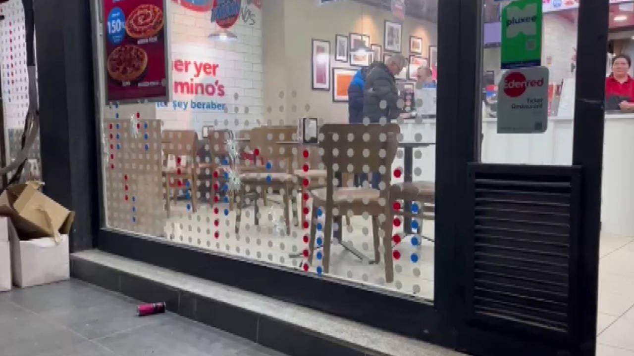 Bursa'da pizza dükkanına silahlı saldırı!