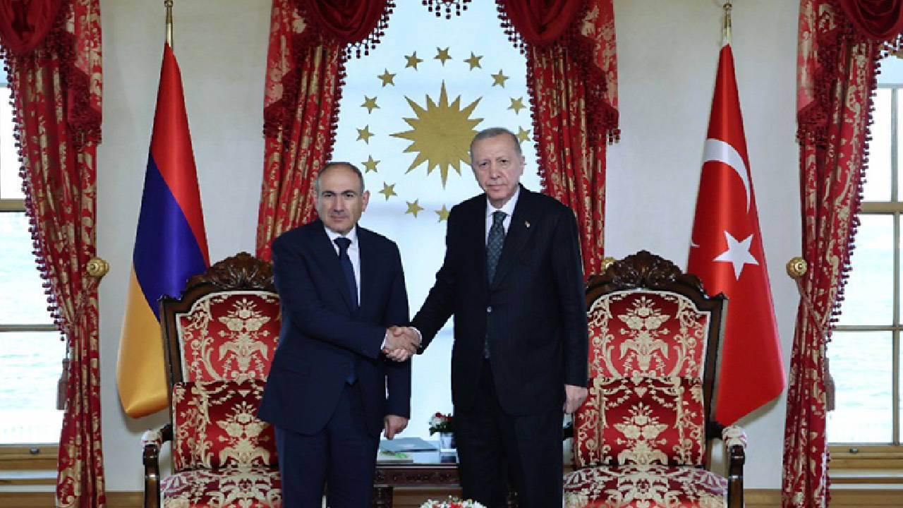 Erdoğan ve Paşinyan'dan kritik zirve: Gündem Türkiye ve Ermenistan'ın 'normalleşme' süreci...