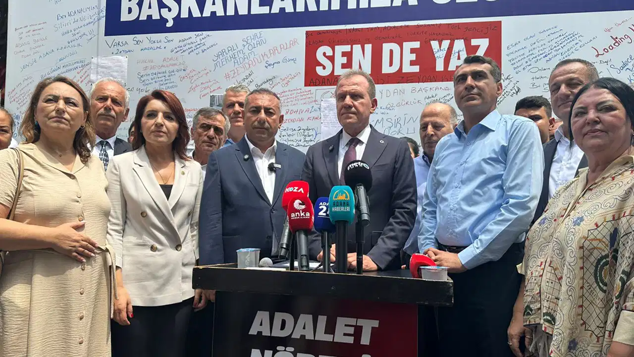 Vahap Seçer:  Pazar ve marketler el yakıyor, CHP'li belediyeler buna çare oluyor