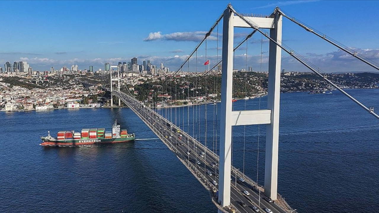 CHP'li Cevdet Akay, Özelleştirme İdaresi'nin 2025 Faaliyet Raporunu Paylaşarak Köprü ve Otoyolların Özelleştirilmesine Dikkat Çekti