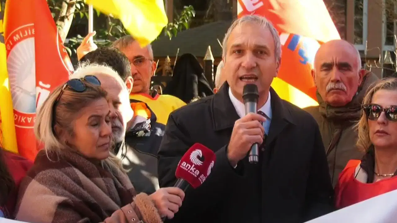 Suat Özçağdaş'tan Bakan Tekin'e: 'Cumhuriyetimizin kurucu değerlerine dil uzatan tüm MEB personelleri hakkında gerekli süreci derhal başlatın'