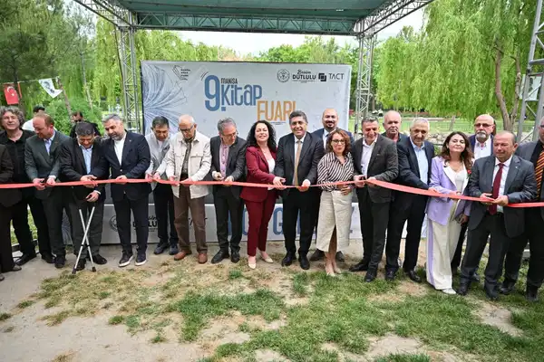 Manisa Kitap Fuarı kapılarını açtı