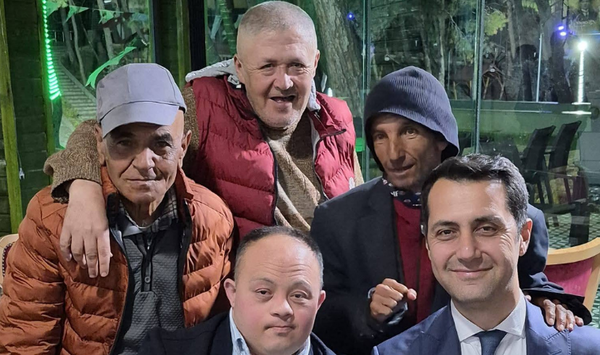 Erzin Belediye Başkanı Elmasoğlu'ndan 'özel' iftar yemeği