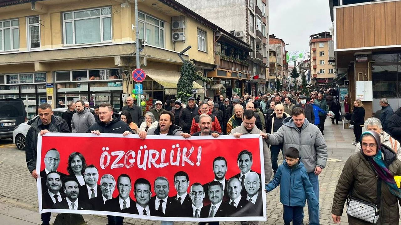 Rize’deki yurttaşlardan ‘Adalet Yürüyüşü’
