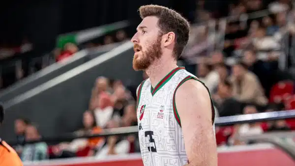 Karşıyaka'da bir ayrılık daha!
