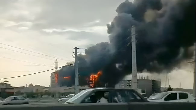 Tahran'da AVM'de yangın: 8 ölü, 36 yaralı