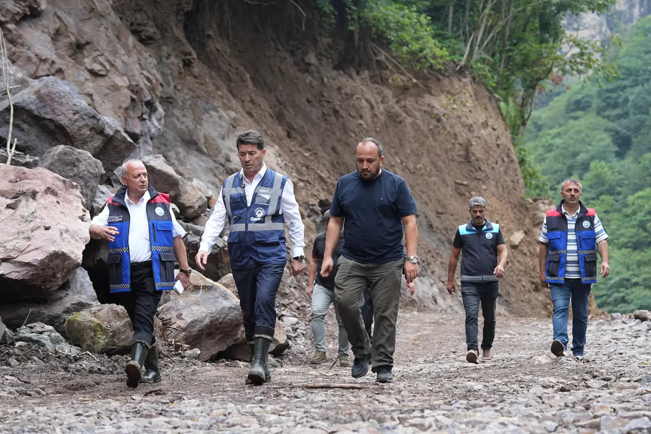 Kaya, Çağlayan Şelalesi Projesi’nde incelemelerde bulundu