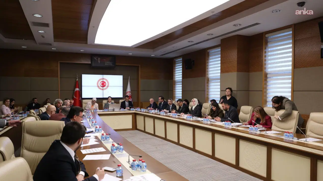 15 yaş altına sosyal medya yasağı Meclis’ten geçti