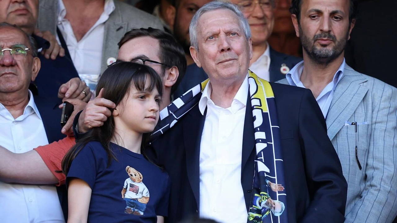 Aziz Yıldırım'ın kızından babasının adaylığı sonrası dikkat çeken paylaşım