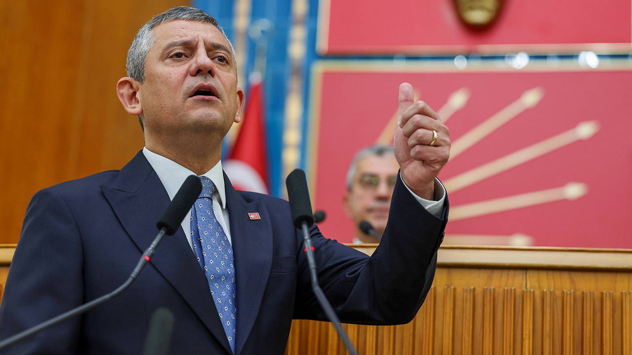 Özgür Özel kürsüde: Ne mesaj verecek?