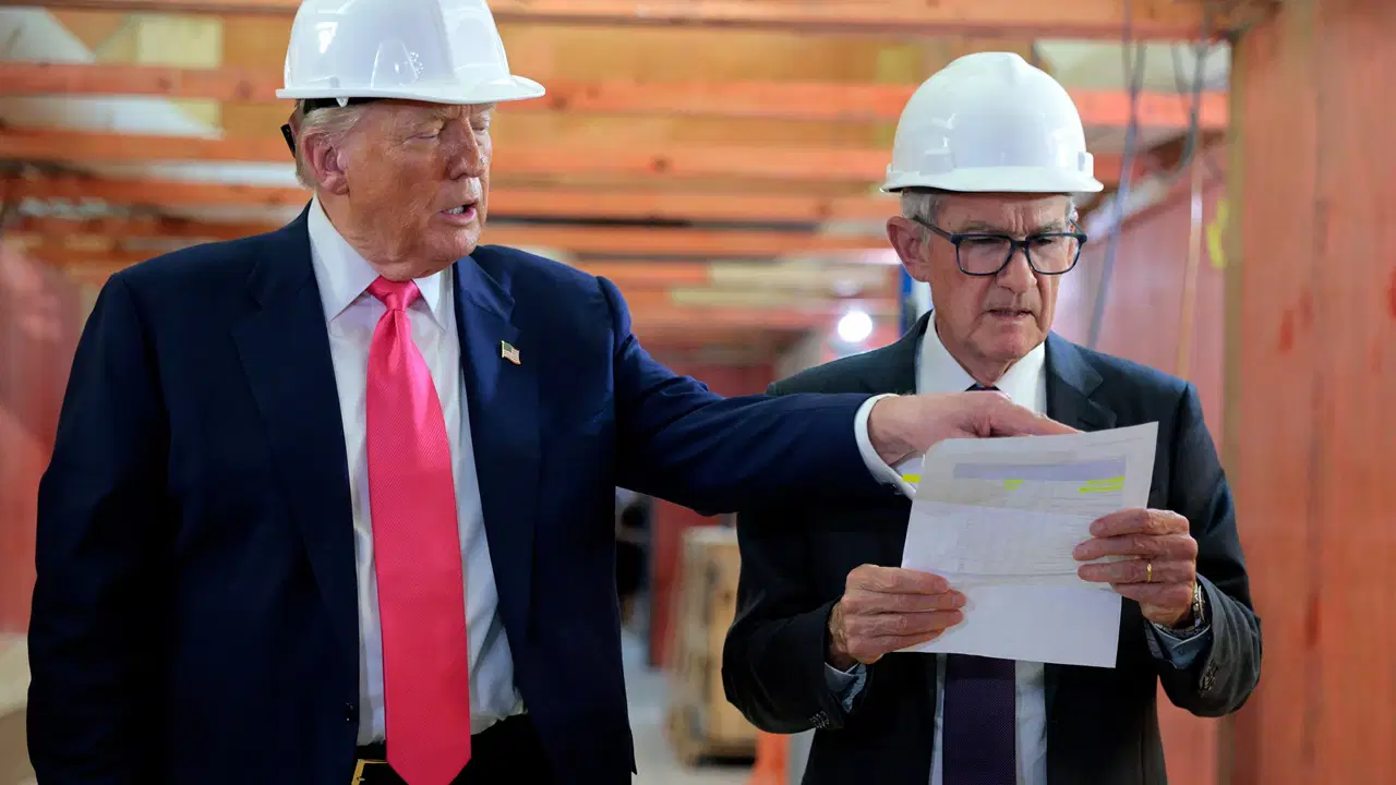 Trump ve Powell arasında para krizi: 'Biten binanın ücretini de yazmışlar'