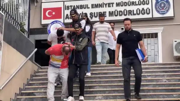 Uzun namlulu silahla oto galeriye kurşun yağdırdılar
