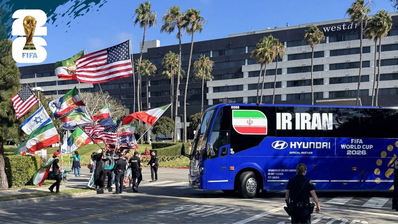 İran Milli Takımı'na Los Angeles'ta protesto
