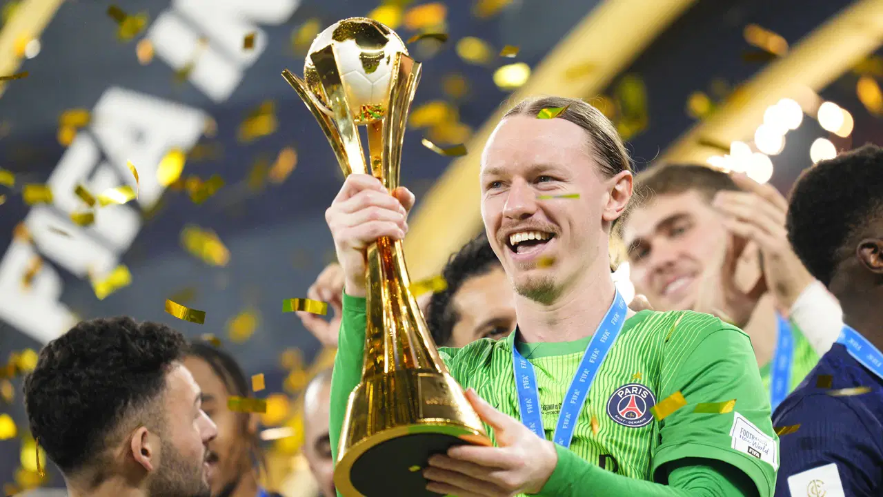 Matvey Safonov kırık koluyla tarih yazdı!