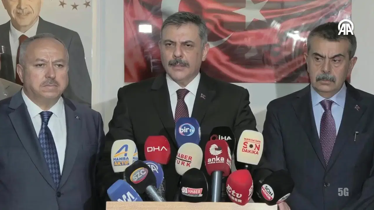 Manisa Turgutlu'da okul saldırısı... İçişleri Bakanı Çiftçi'den son dakika açıklaması: 'Birinci derece riskli okuldu, 3 öğrencinin durumu kritik'