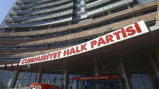 İstifaların ardından CHP Parti Meclisi toplandı