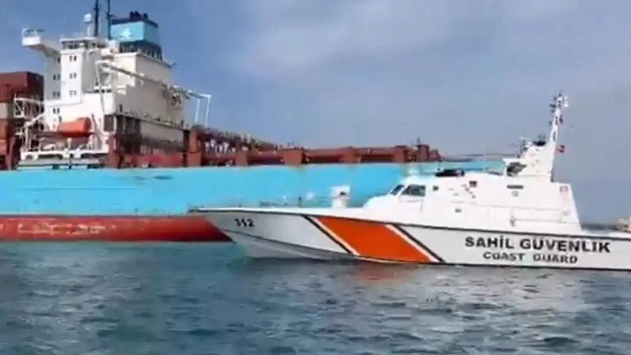 İstanbul'da gemiye düzenlenen uyuşturucu operasyonunda 106 kilo kokain ele geçirildi