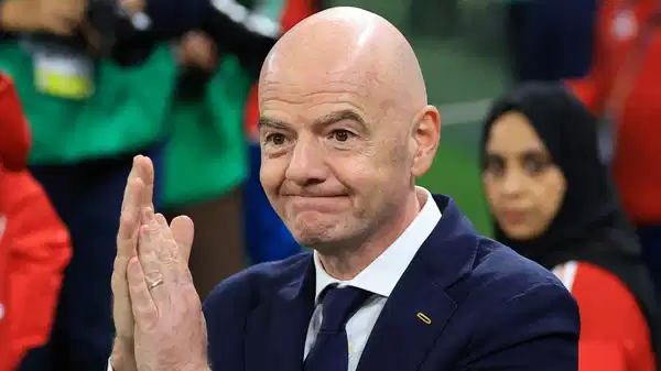 FIFA Başkanı Gianni Infantino duyurdu: Yeni ofsayt kuralı tartışılıyor!