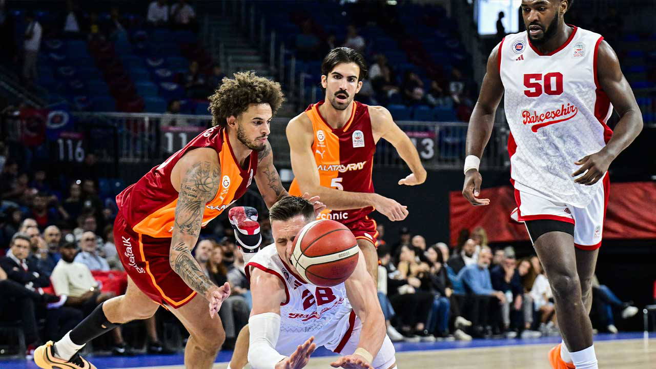 Galatasaray, mağlubiyetle başladı!