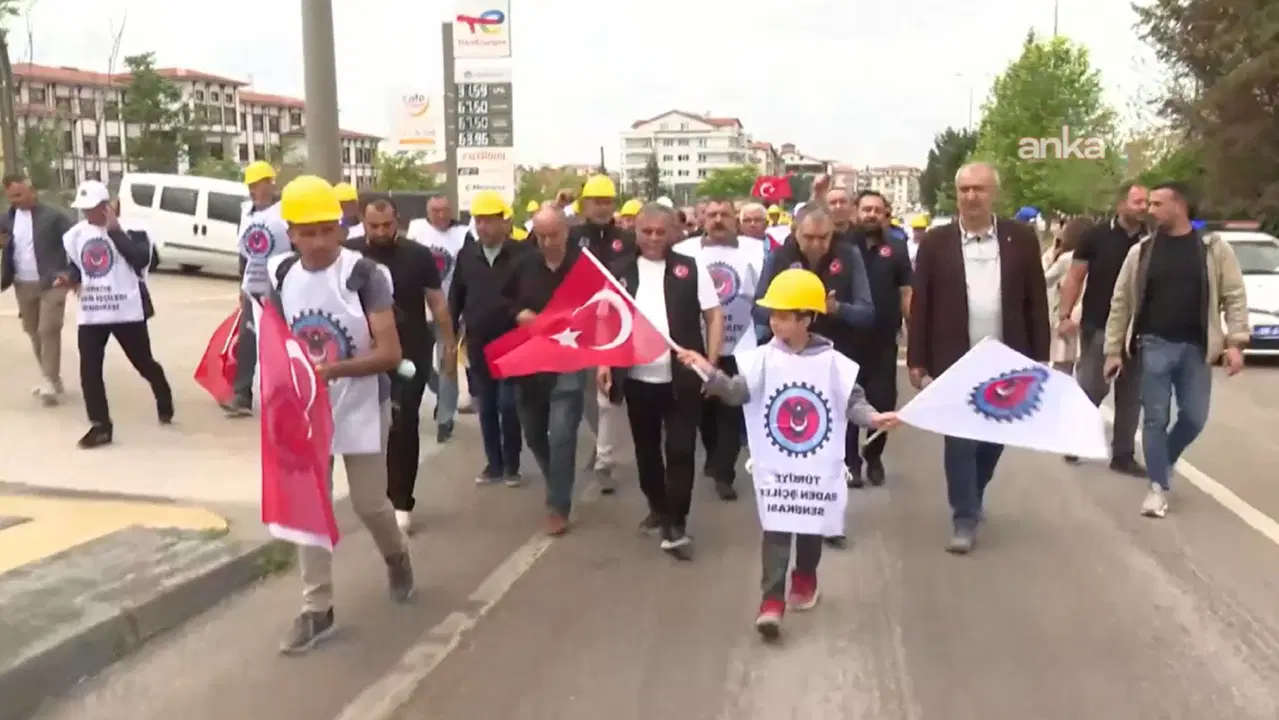 Doruk Madencilik işçileri Ankara yolunda: 'Emeğimizin karşılığını istiyoruz'