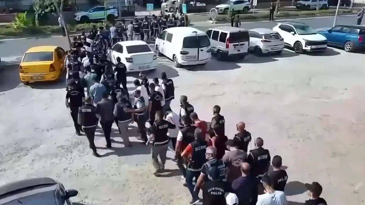 10 ilde ikinci dalga 'vize dolandırıcılığı' operasyonu: 27 tutuklama
