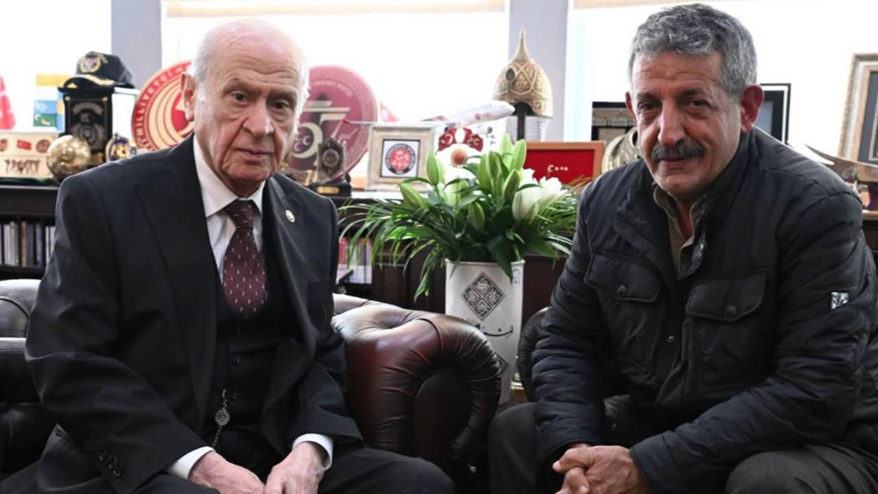 MHP Genel Merkezi'nde ilginç görüşme
