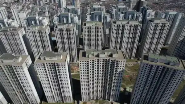 Esenyurt'ta 15 yıldır inşaatı süren gökdelenleri yapan şirkete soruşturma: Kayyım atandı