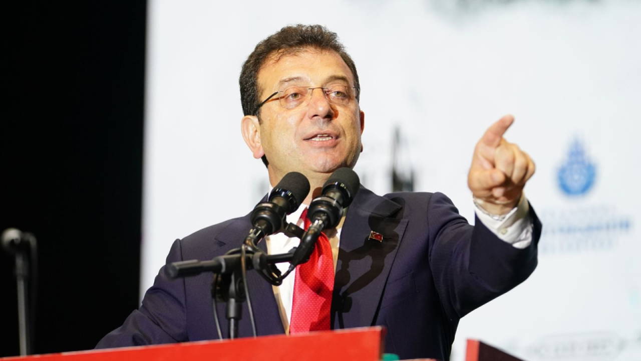 İmamoğlu’dan MHP’ye ‘Terörsüz ve Demokratik Türkiye’ tepkisi: ‘Bu süreci kendi ikballeri ve siyasi çıkarları için bir fırsat olarak gören akıldan kendinizi ayrıştırın’