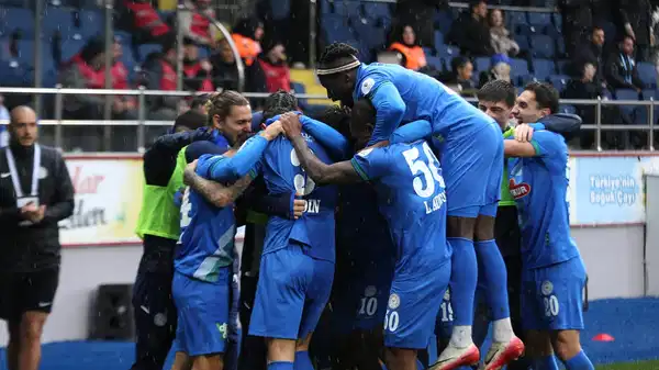 Çaykur Rizespor, 3 puanı 3 golle aldı! 