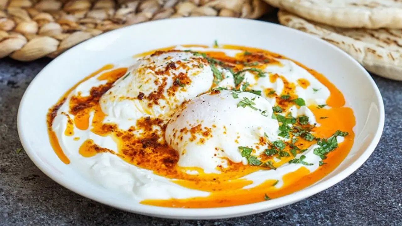 Saray kahvaltılarının klasiği: Çılbır tarifi