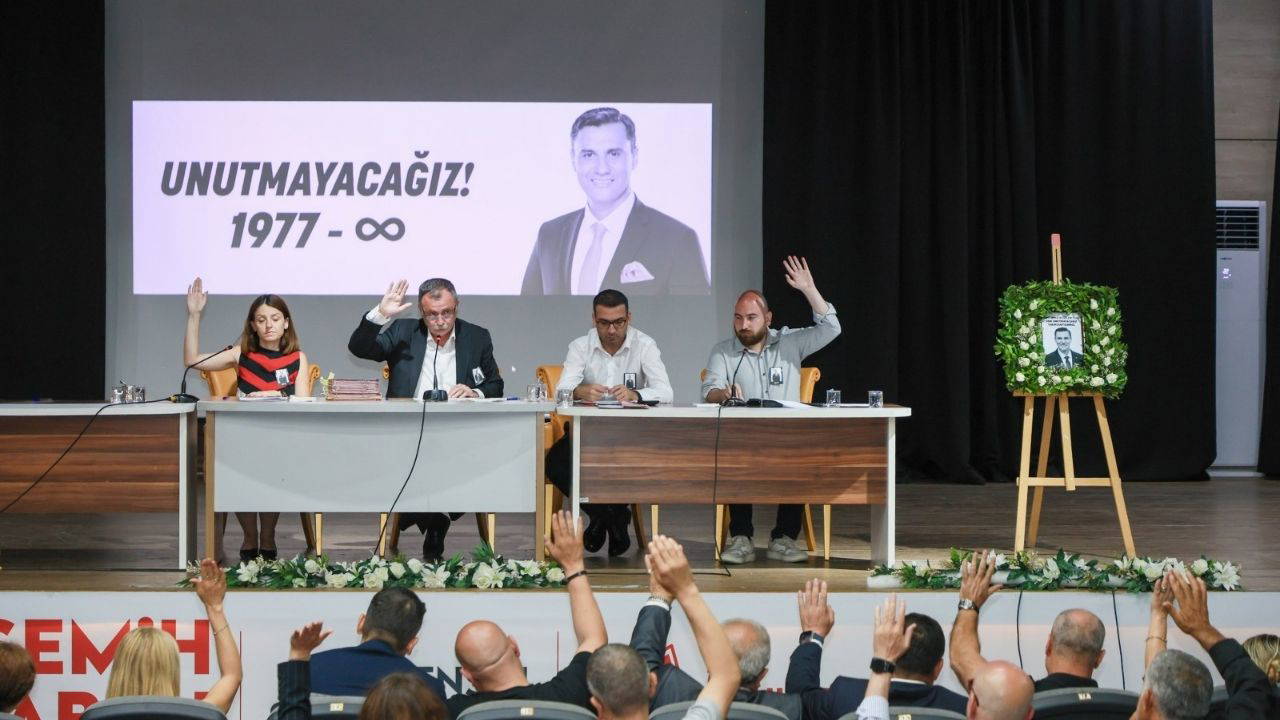 Ferdi Zeyrek'in adı, Yunusemre'de yaşatılacak
