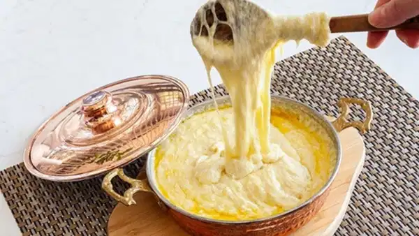 Tam kıvamında kahvaltılık efsane: Muhlama tarifi