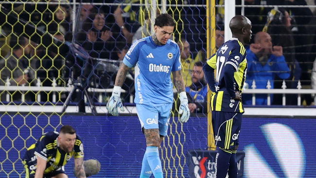 Fenerbahçe tribünlerinden Ederson'a tepki