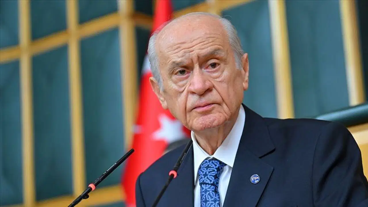 Bahçeli'den okullardaki saldırılar üzerine açıklama: 'Siyasetin malzemesi haline getirmemeli'