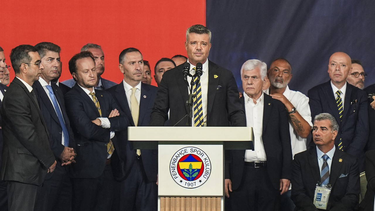 Fenerbahçe'den sermaye artırımı: KAP'a bildirildi!