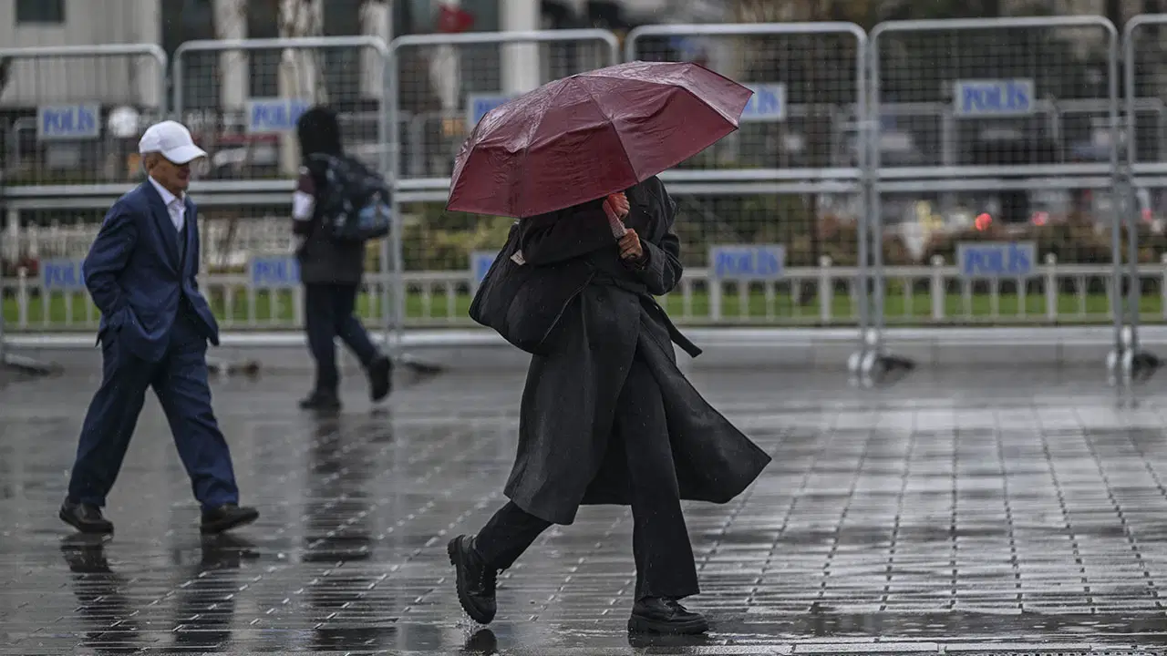 AKOM'dan İstanbul için sağanak yağış uyarısı
