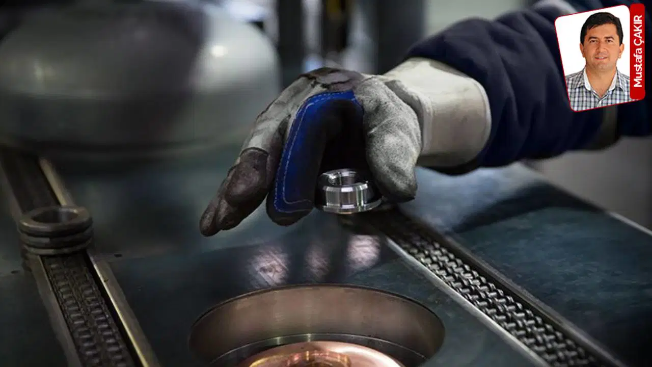 Emekçi meydanlarda!