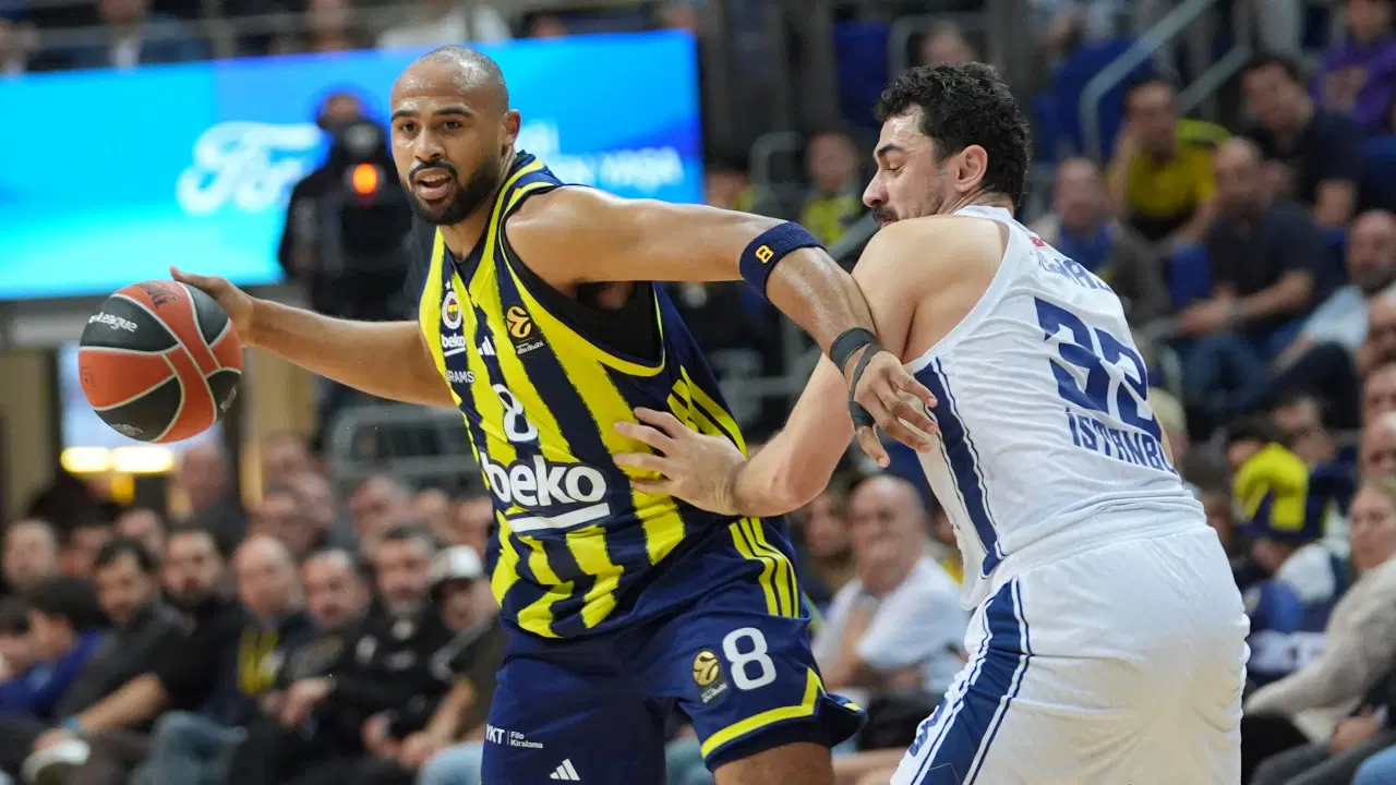 Fenerbahçe Beko, EuroLeague'de Anadolu Efes'e şans tanımadı!