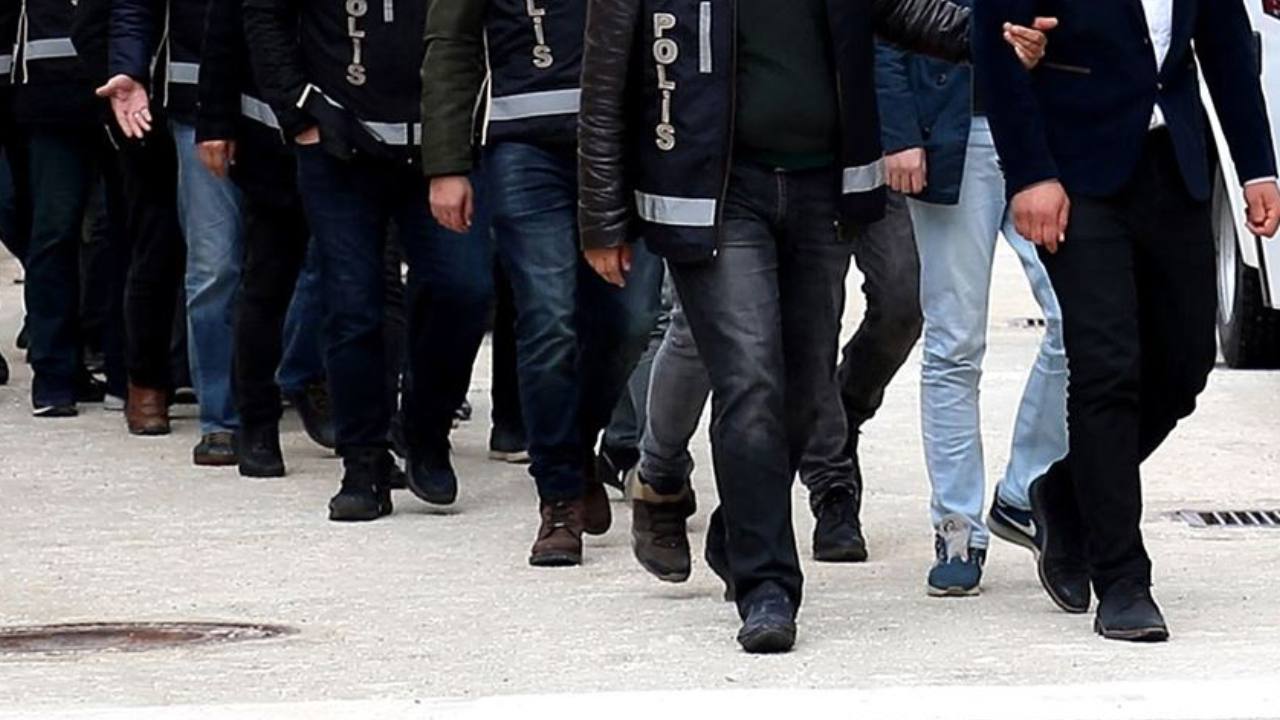 3,9 milyar TL'lik hesap hareketliliği... 4 ilde yasa dışı bahis operasyonu, 37 gözaltı