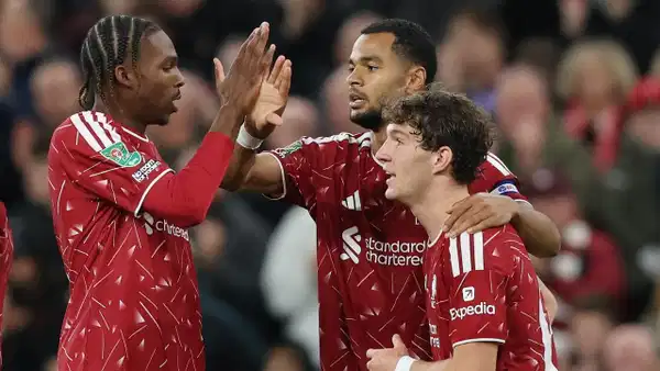 Liverpool kendi evinde kazandı: Tottenham kupaya veda etti!