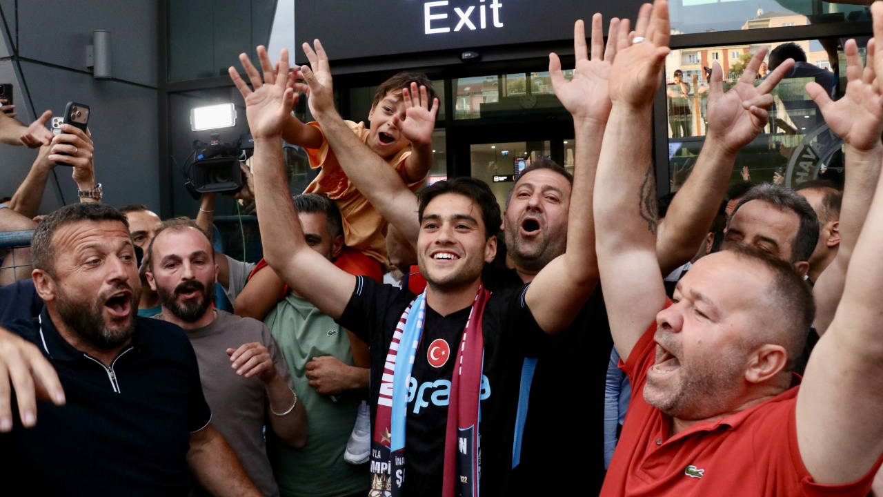 Trabzonspor Aral Şimşir transferini resmen duyurdu! İşte sözleşme ayrıntıları...