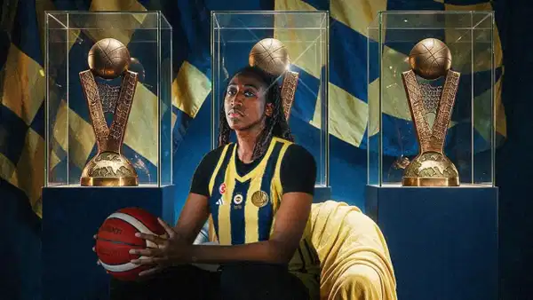 Kuanitra Holingsvorth yeniden Fenerbahçe Tarfin'de!