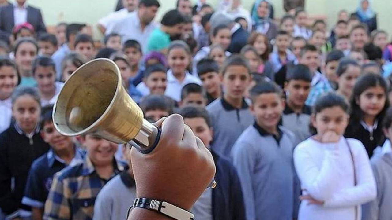 Ara tatil sonrası ilk ders zili çaldı... Milyonlarca öğrenci okula döndü!