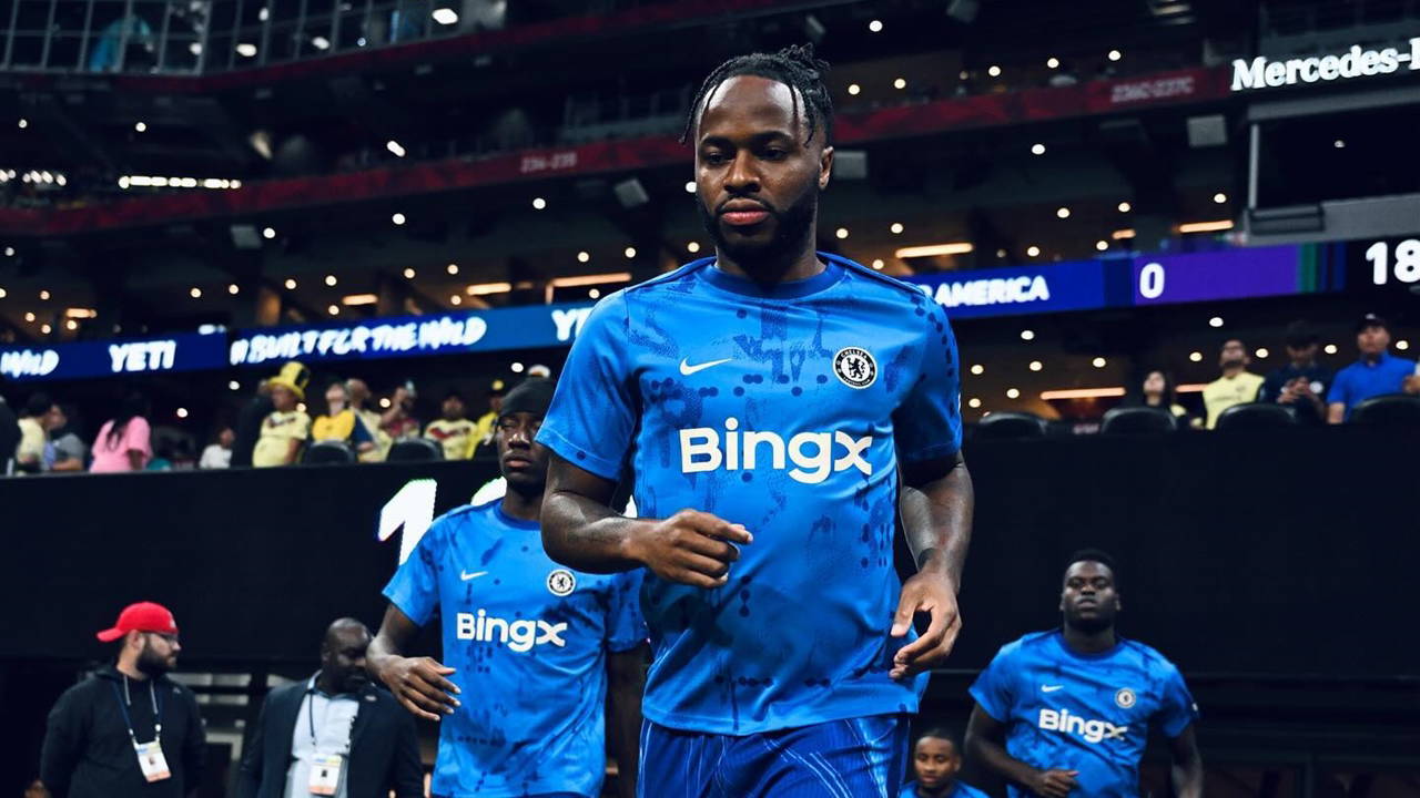 Chelsea forması giyen Raheem Sterling'in evine yine hırsız girdi!