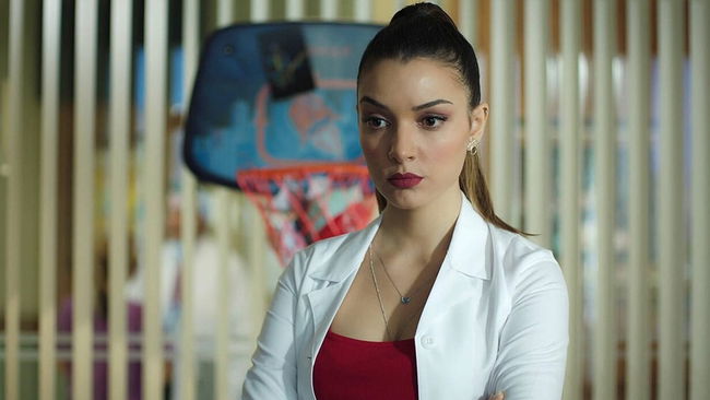 Damla Colbay ameliyat masasına yattı, operasyonu sevgilisi yaptı