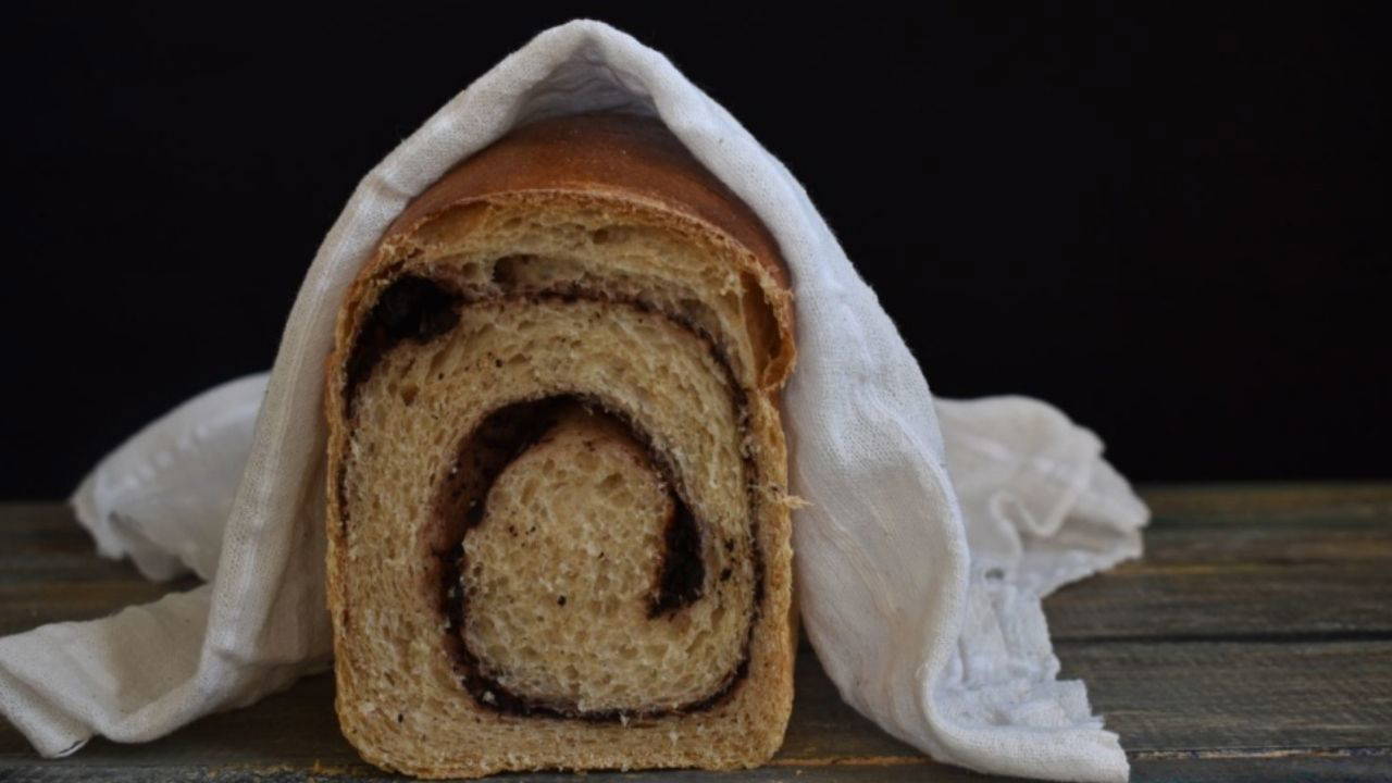 Akdeniz esintili nefis bir lezzet: Zeytin ezmeli ekmek tarifi